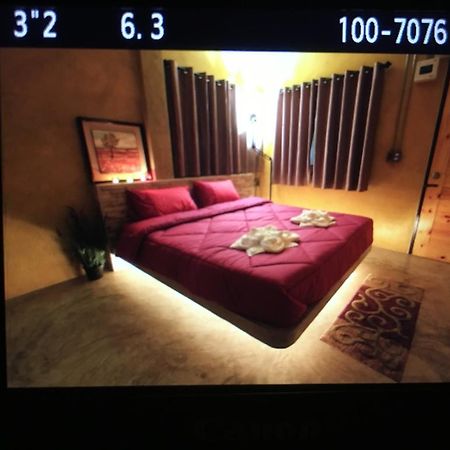 The Gallery Guest House Udon Thani Bagian luar foto