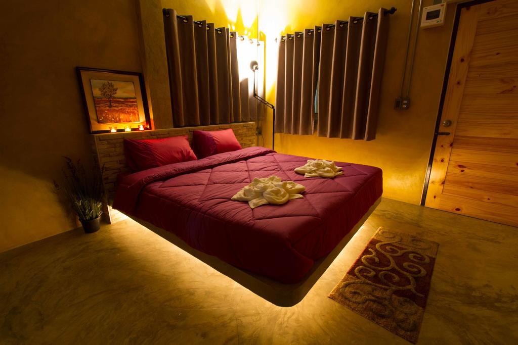 The Gallery Guest House Udon Thani Bagian luar foto